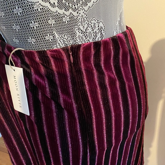 Velvet skirt - Picture 4 of 5